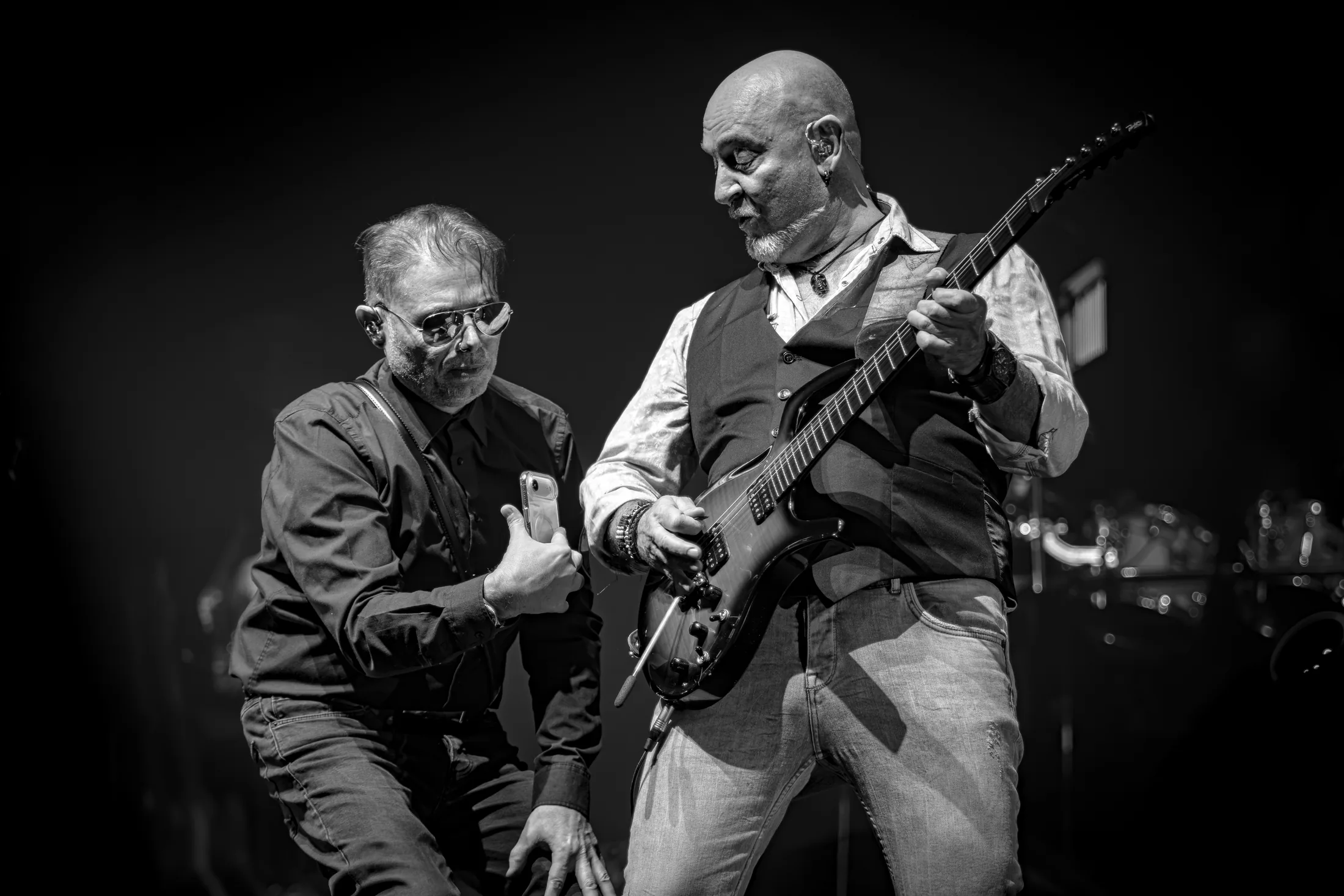Musiciens de So Floyd en action pendant le tribute Pink Floyd à Aix